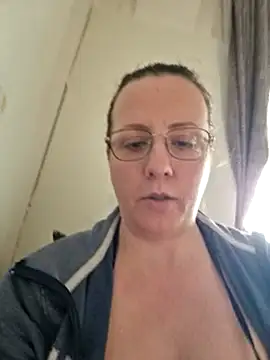 Goodass7's Live XXX Chat