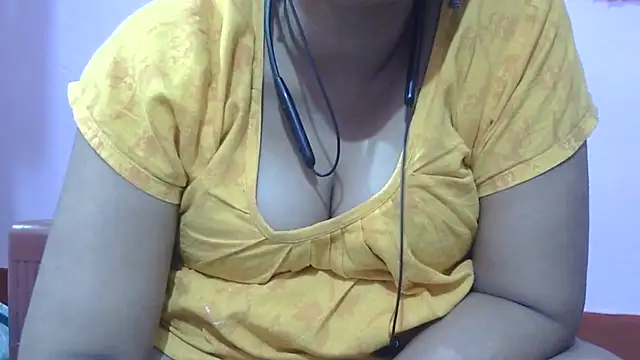 Pooja-suman's Live XXX Chat