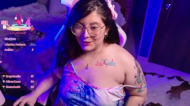 Azamy-12 Chat XXX live