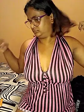 indianstrawberrylips4u Chat XXX in diretta