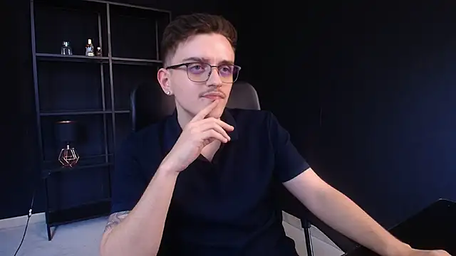FelixStarkk Pertunjukan Webcam