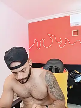 Pokazy przed kamerką – Mike_savage3