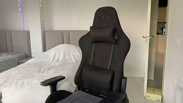 PrincesSsLilu Chat XXX in diretta