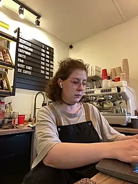 XXX chat uživo modela cinnabon_