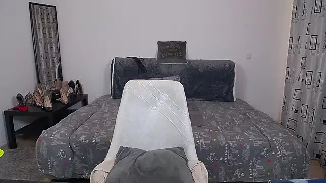 XXX chat uživo modela SharronAlexa