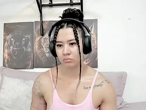 XXX chat uživo modela AngelMartinss