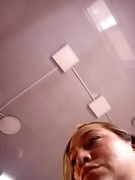 SabrinaVantress' Live XXX Chat