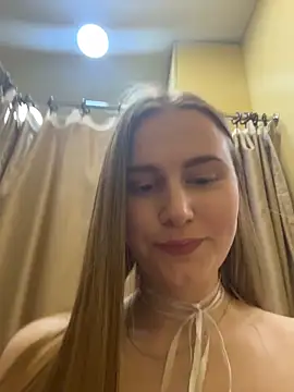 Lover_Daisy_ Adlı Modelin Canlı XXX Sohbeti