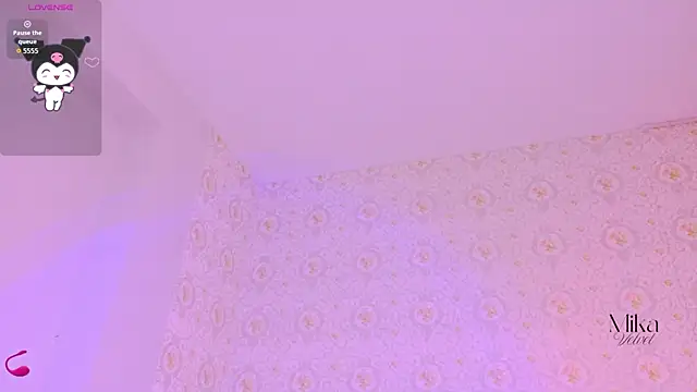Mikavelvet08 Show in webcam