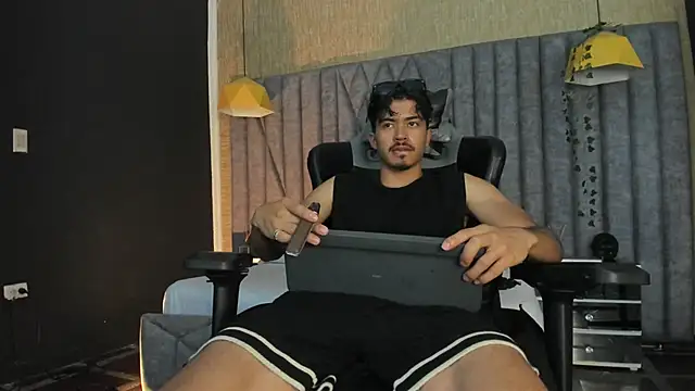 NicolaiKarav's Webcam Show
