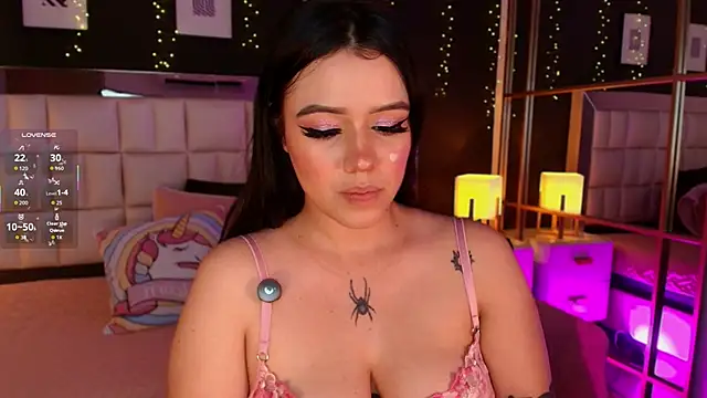 aria_bloomer Adlı Modelin Canlı XXX Sohbeti