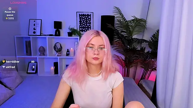 RoxySun_ Adlı Modelin Canlı XXX Sohbeti