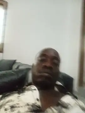 Chat +18 de WaiterZim ao vivo