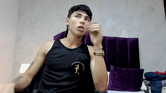 Liam_Adamms Show in webcam