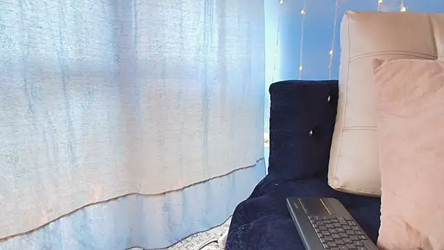 sally_hot18: απευθείας συνομιλία ΧΧΧ