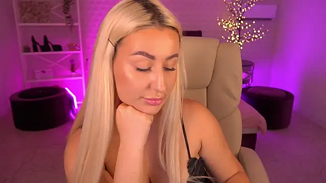 LiaBrazzerr Live XXX-Chat