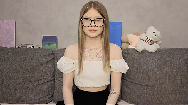 CarolinePepper Show in webcam