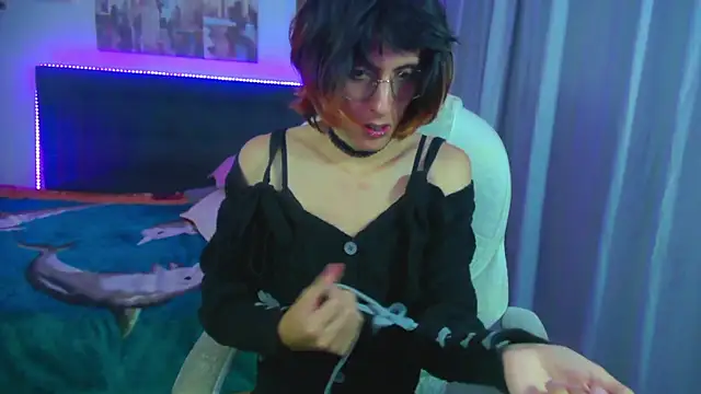 goth_minerva Show in webcam