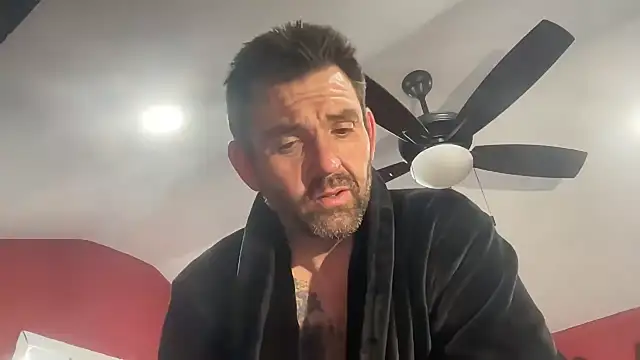 bossdj2025 Show in webcam