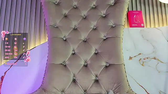 Show de Victoria_Hiills na webcam