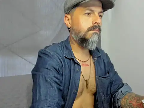 Miguel_angeel_ Show in webcam