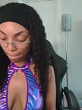 butterflybootyy's Live Chat Room