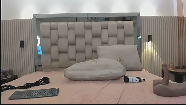 Živý XXX chat noah_pariss