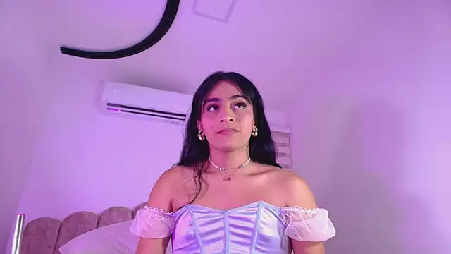 Malaia_thompson_ Pertunjukan Webcam
