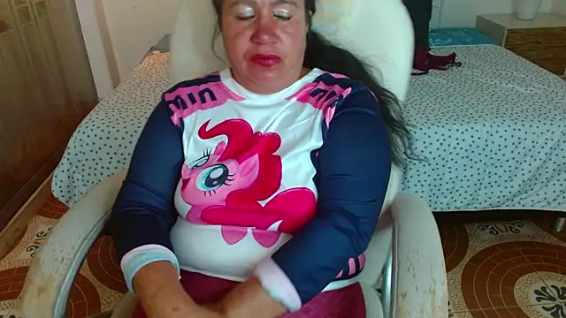 Онлайн чат XXX evelin_12_