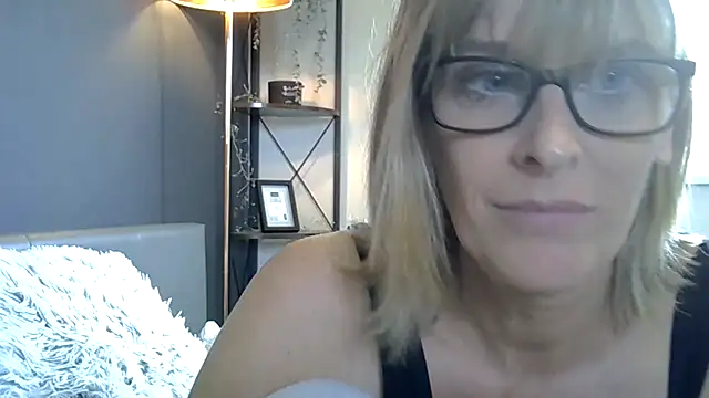 hannyj80 Chat XXX live