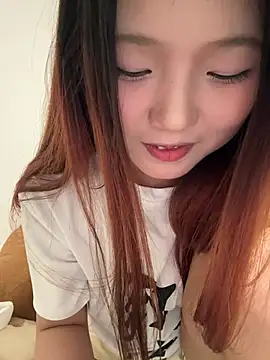 mimi9420's Live XXX Chat