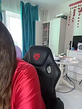 DienkaGreen live XXX chat