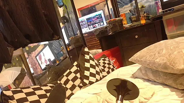 Chat +18 de AQuickPhyx ao vivo