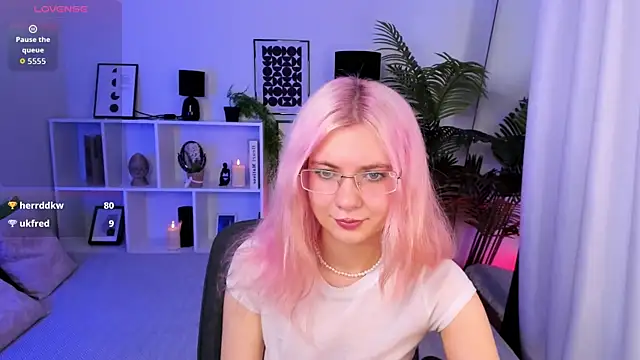 Chatroom XXX en direct de RoxySun_