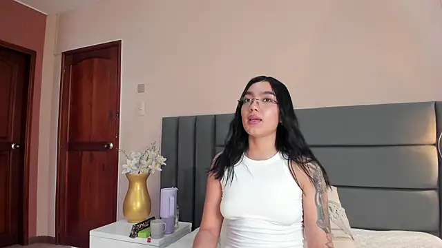 VenusStonee's Live XXX Chat
