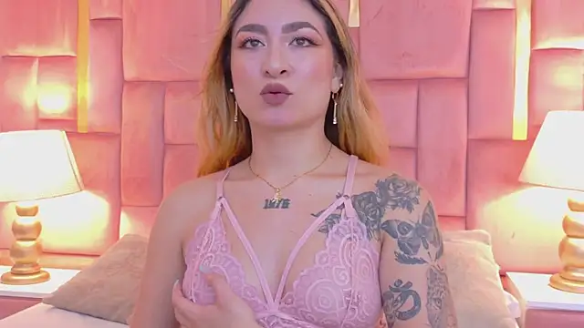 Czat XXX na żywo – LiahRose_