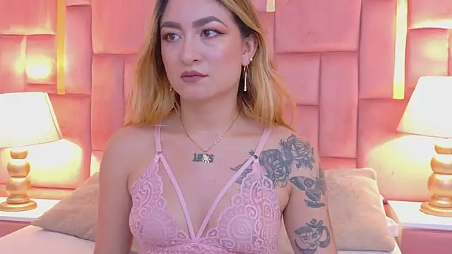 XXX chat uživo modela LiahRose_