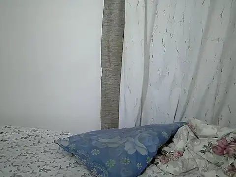 queen_beev live XXX chat