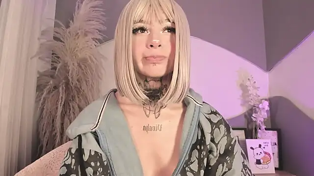 Zhally_Dee Chat XXX in diretta