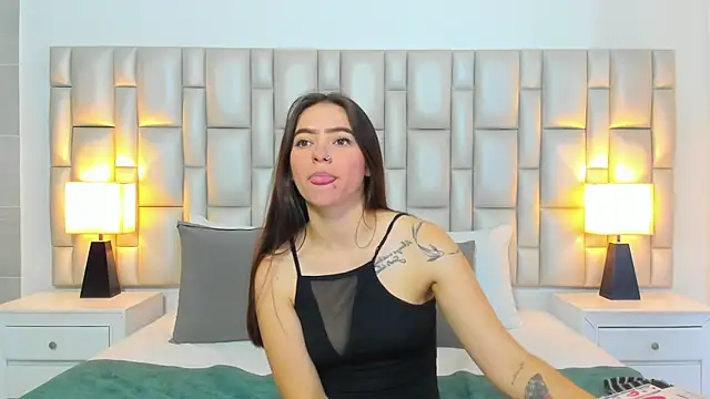 paola_katy_dicksのウェブカメラショー
