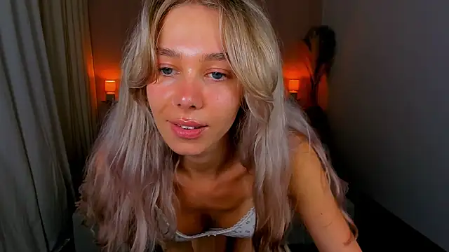 LuluAlis' Live XXX Chat
