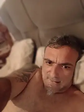 wifesfuckerpu Chat XXX in diretta