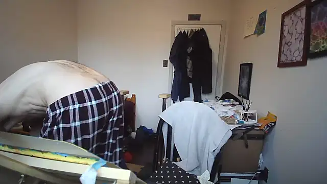 JohnnyMoves' Live XXX Chat