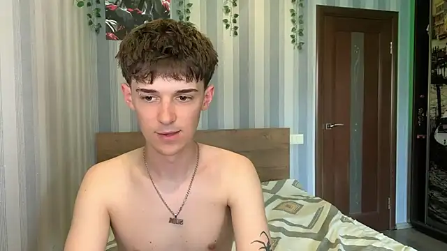 StasGuy Adlı Modelin Canlı XXX Sohbeti