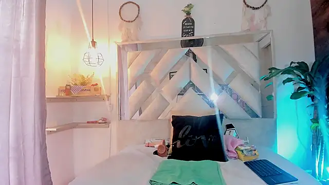 ห้องแชทสดของ sofy_bonnet1