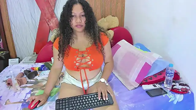 Lunastar02 Chat XXX in diretta