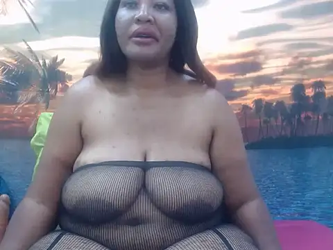 chubbydoll122のライブXXXチャット
