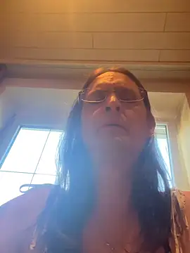 Cleohot1977 Show in webcam