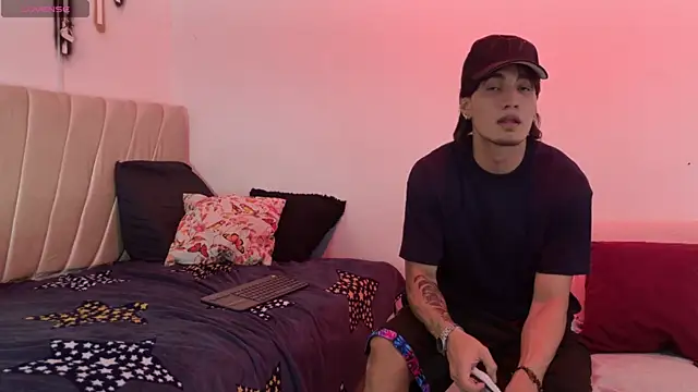 sweetauracouple live XXX chat