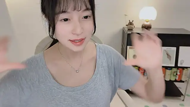 Onechestnut live XXX chat